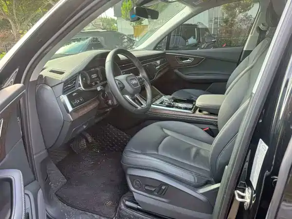 Audi Q7 2024