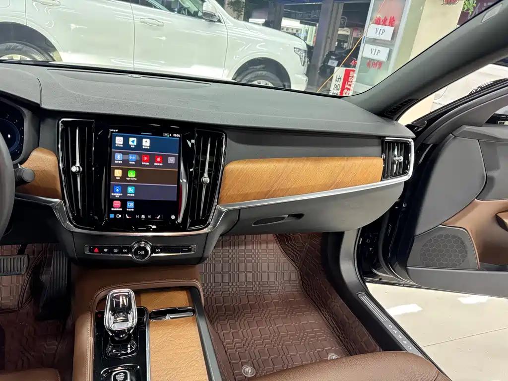 Volvo S90 2023 — фото 14