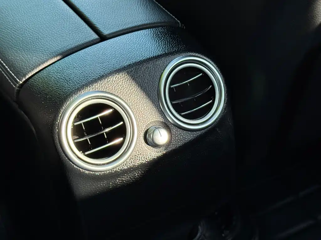 Mercedes-Benz GLC 2018 — фото 17