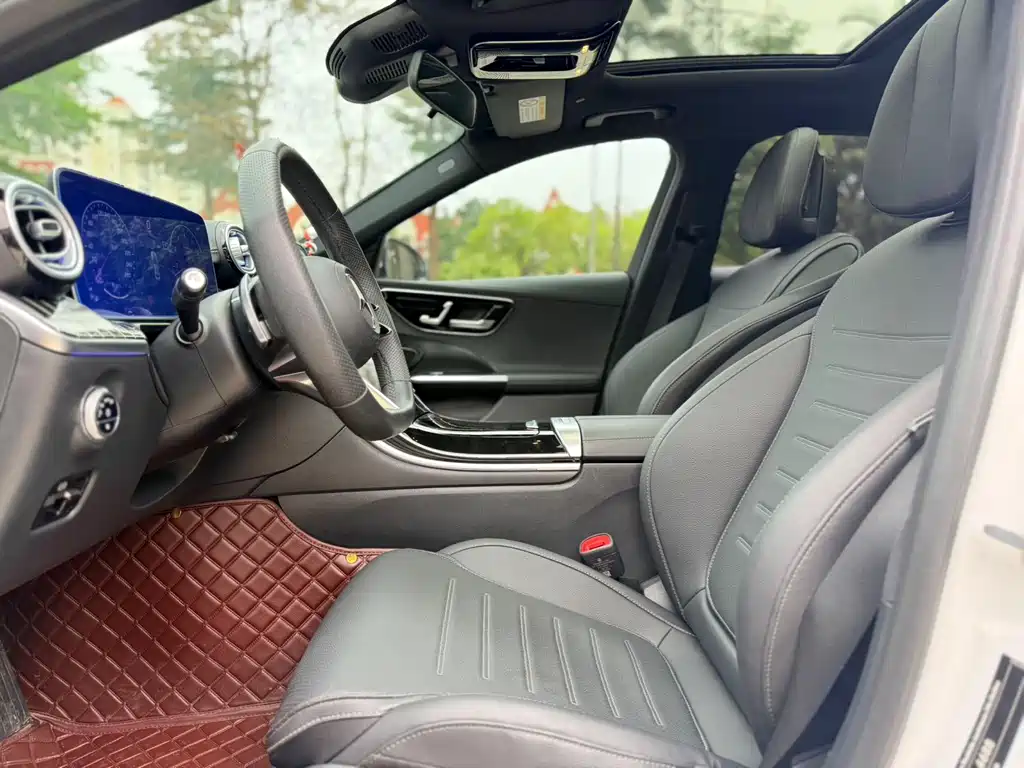 Mercedes-Benz C-Class 2023 — фото 5