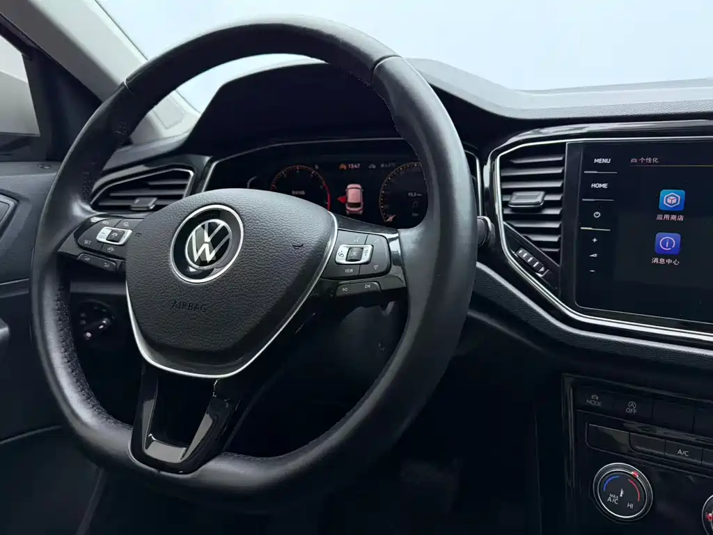 Volkswagen T-Roc 2022 — фото 12
