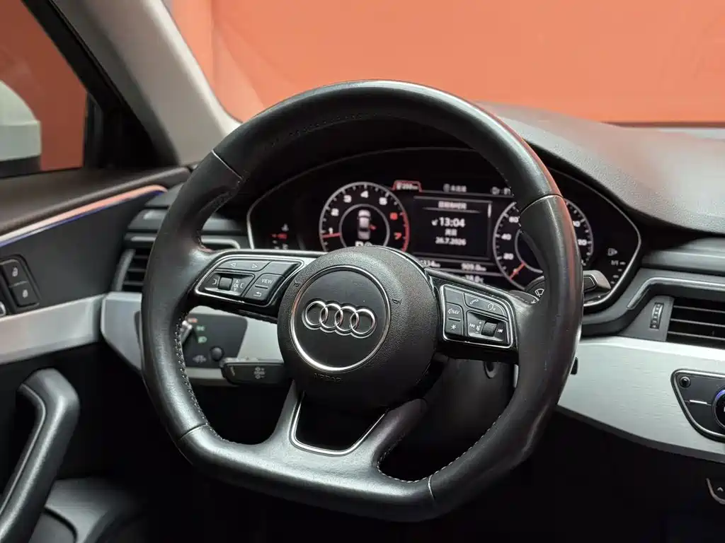 Audi A4L 2018 — фото 9