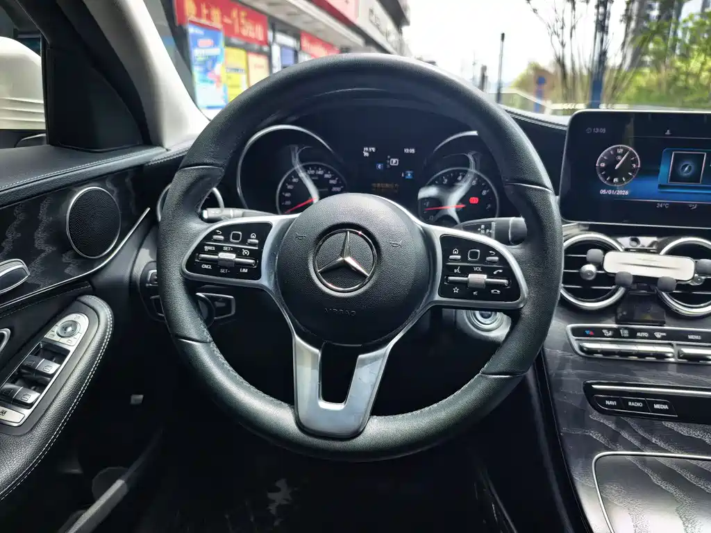 Mercedes-Benz C-Class 2019 — фото 15