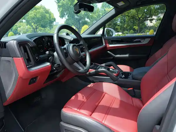 Porsche Cayenne 2024