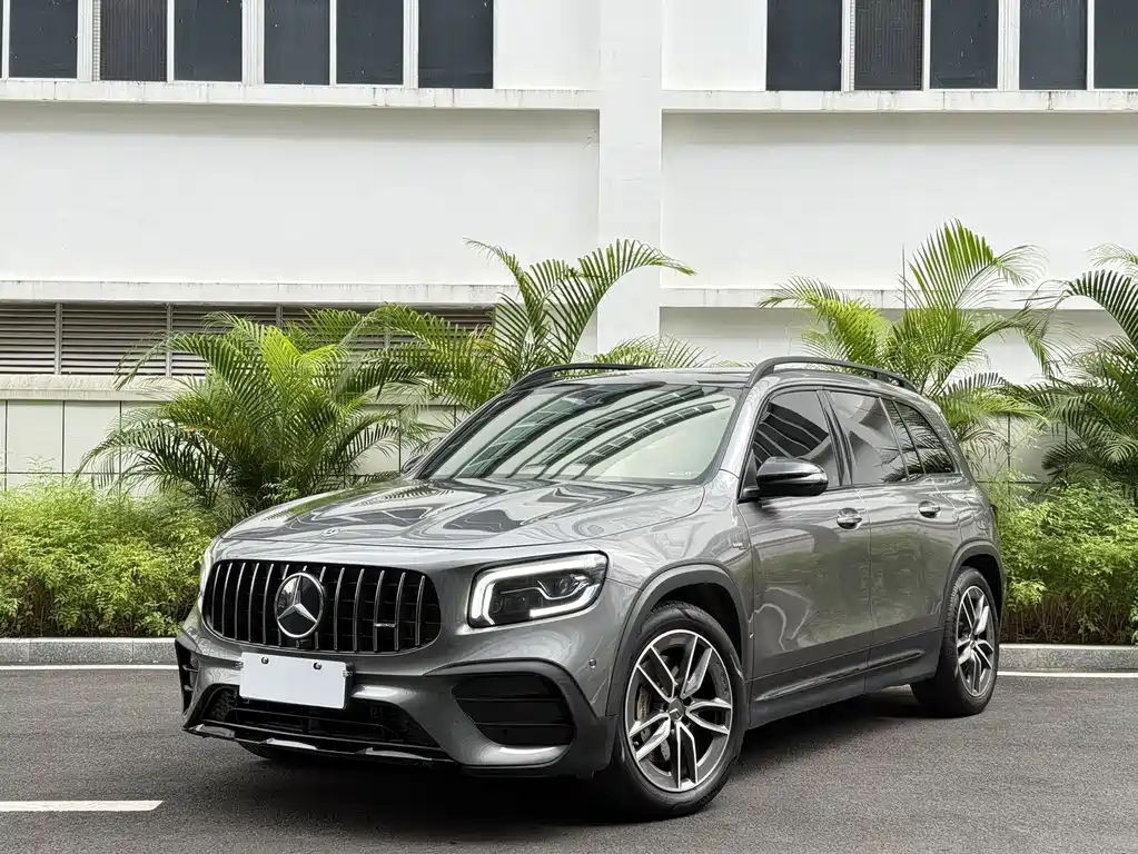 Mercedes-Benz GLB AMG 2021 — фото 1