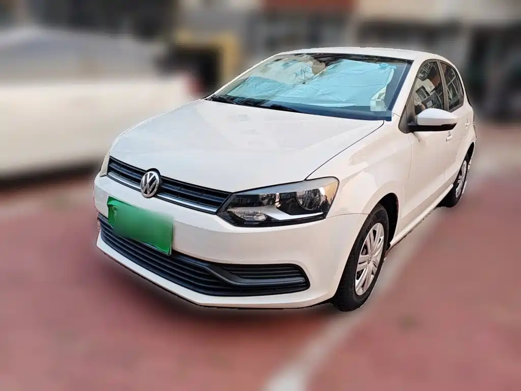 Volkswagen Polo 2015 — фото 1