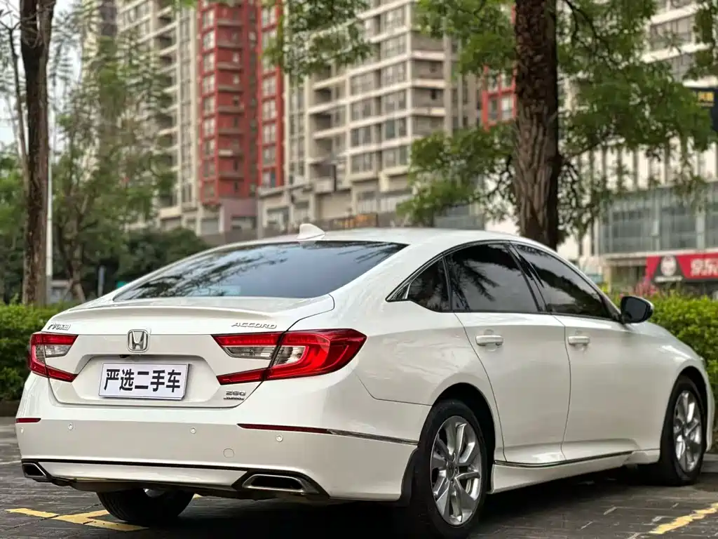 Honda Accord 2019 — фото 9