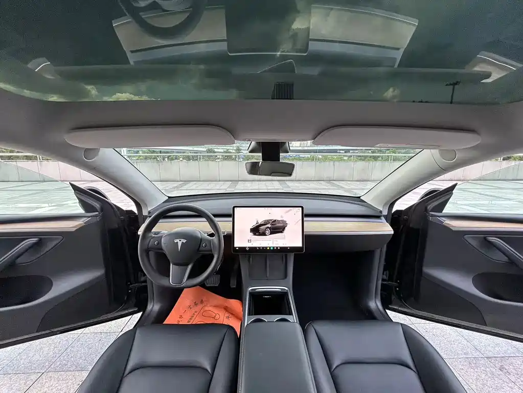 Tesla Model Y 2023 — фото 13