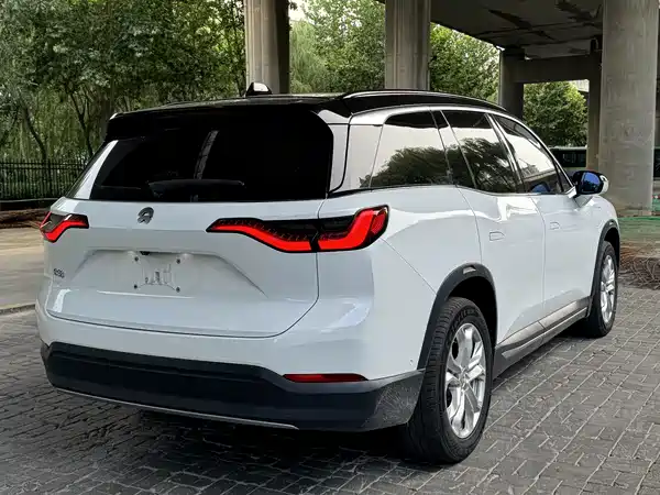 NIO ES8 2019