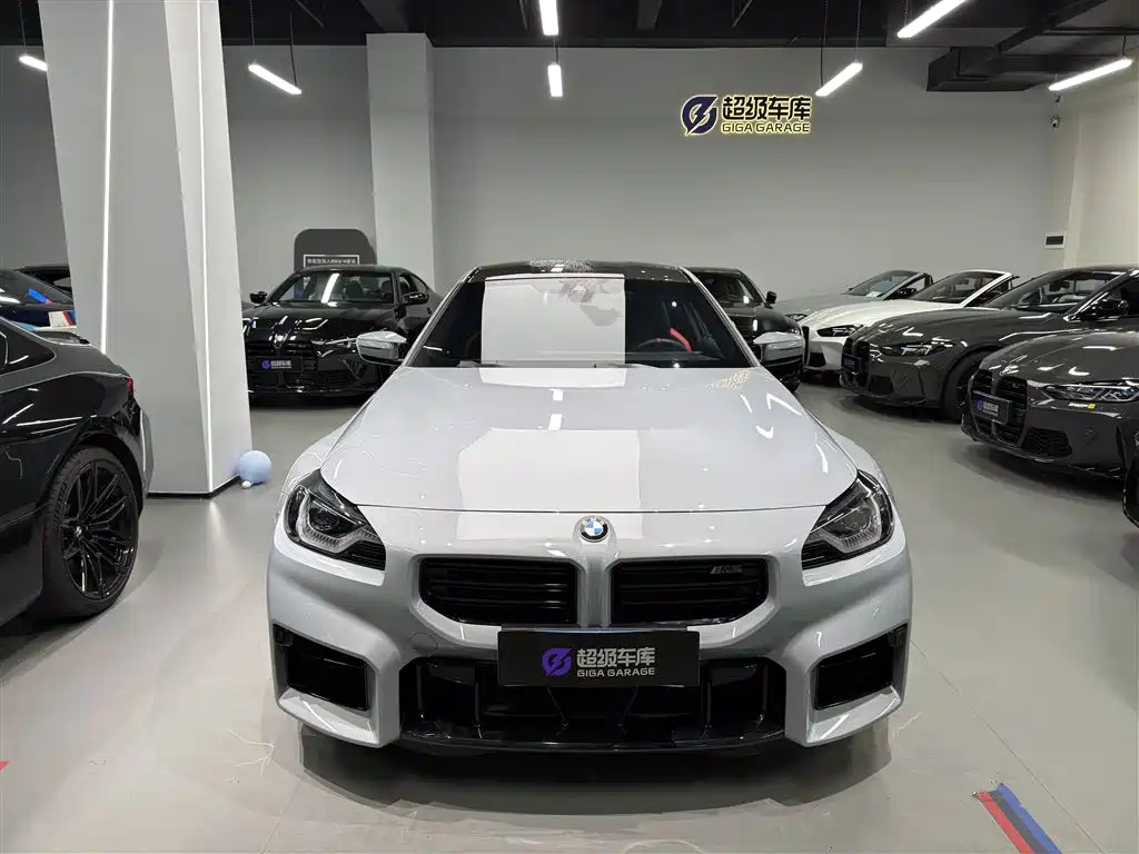 BMW M2 2025 — фото 2