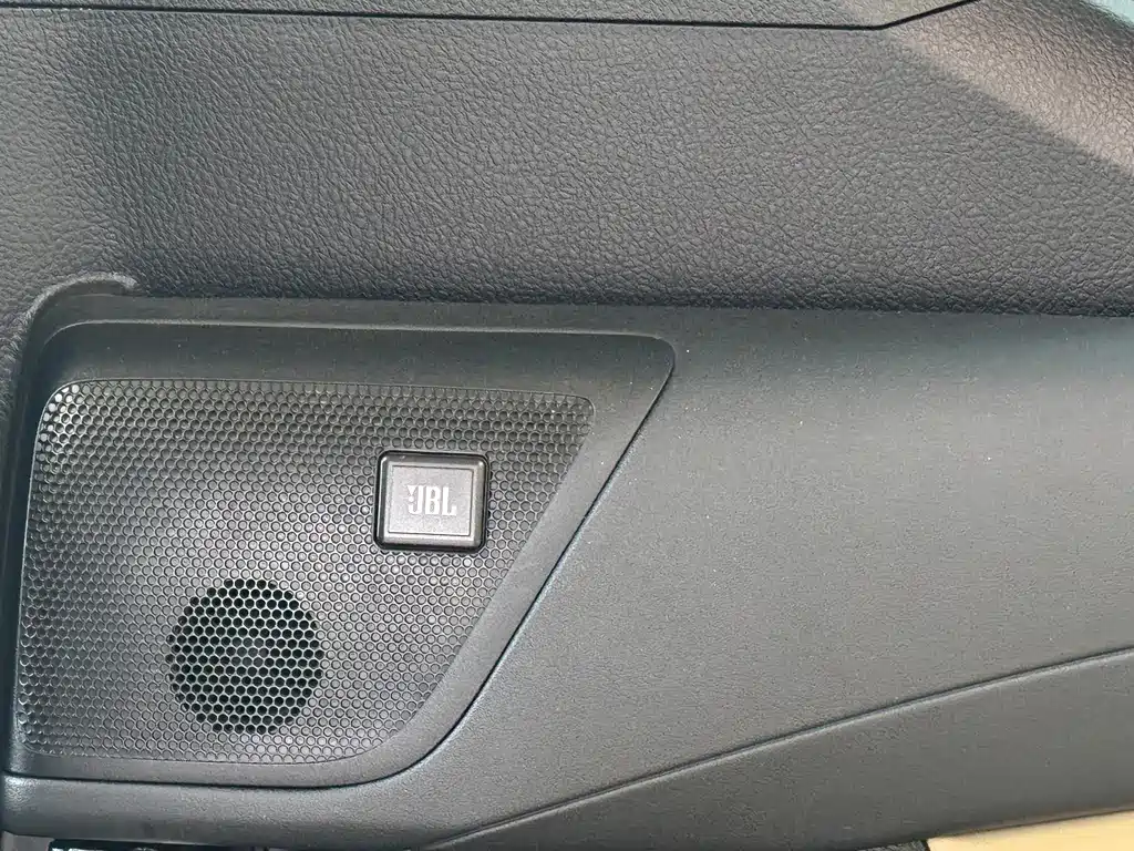 Toyota Alphard 2015 — фото 16