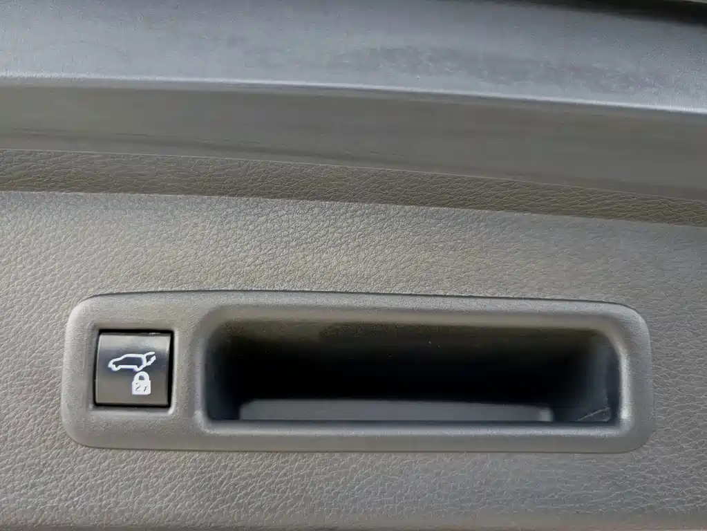 Toyota Sienna 2022 — фото 11