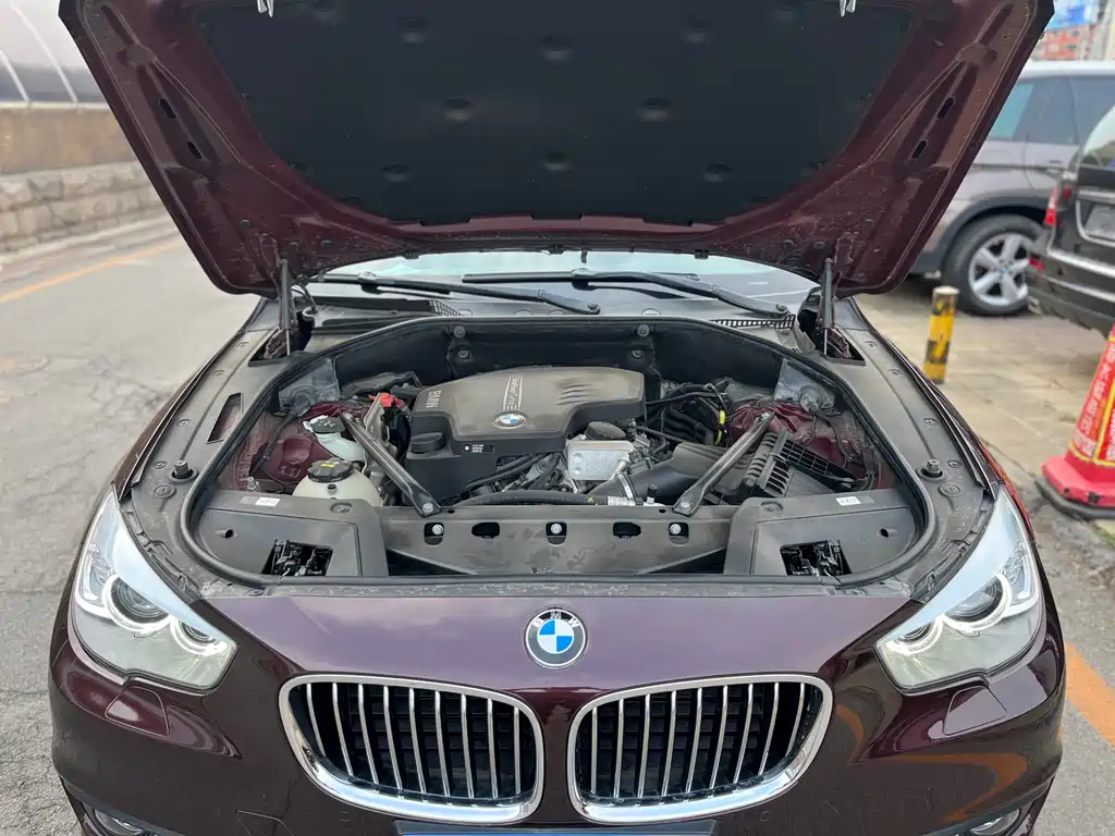 BMW 5 Series GT 2015 — фото 19
