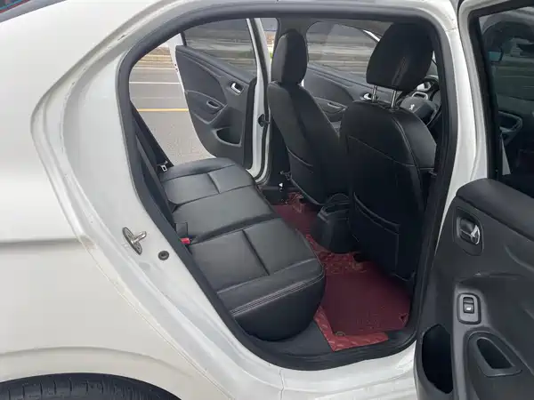 Peugeot 301 2016