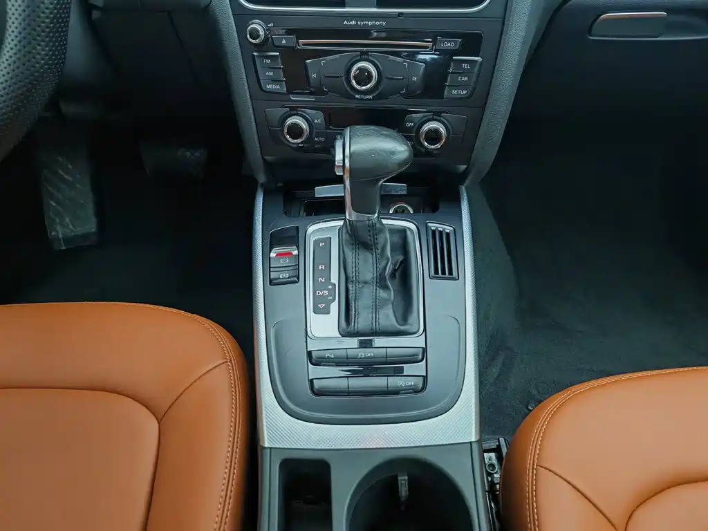 Audi A4L 2015 — фото 13
