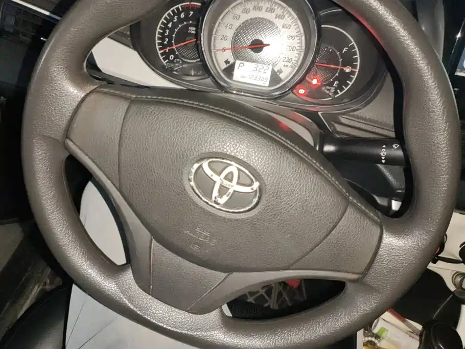 Toyota Vios 2016 — фото 15