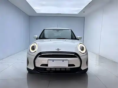 MINI MINI 2023
