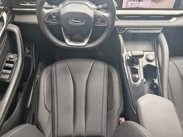 Geely Xingyue L 2025