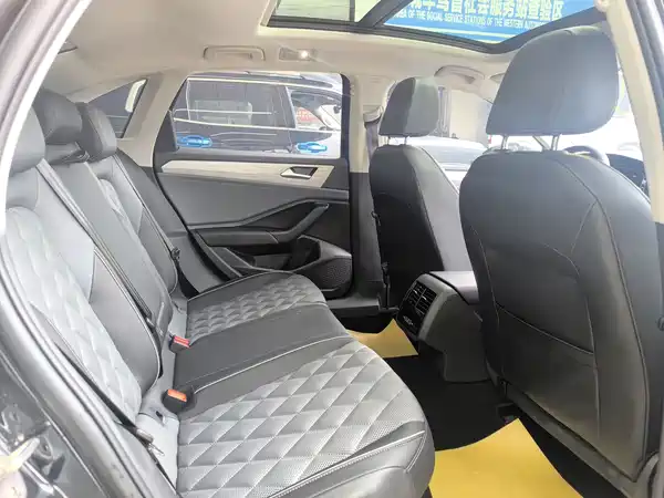 Volkswagen Sagitar 2024