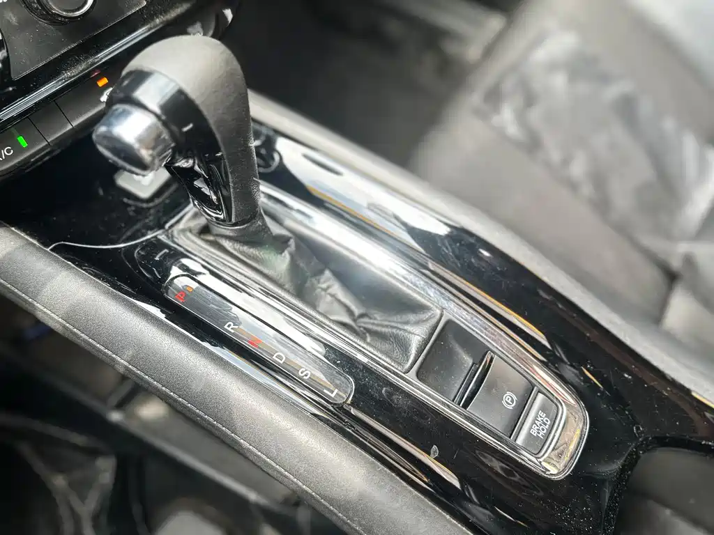 Honda Vezel 2020 — фото 18