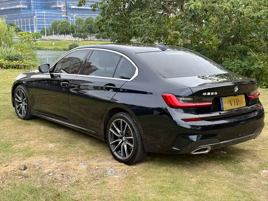 BMW 3 Series 2021