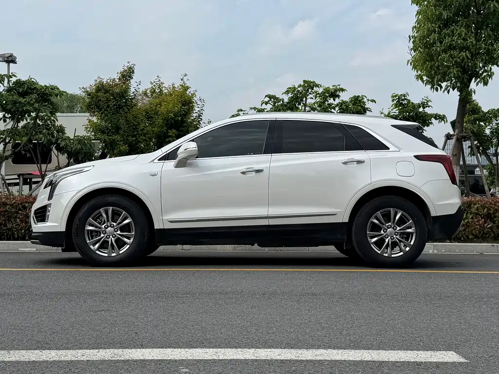 Cadillac XT5 2022 — фото 7