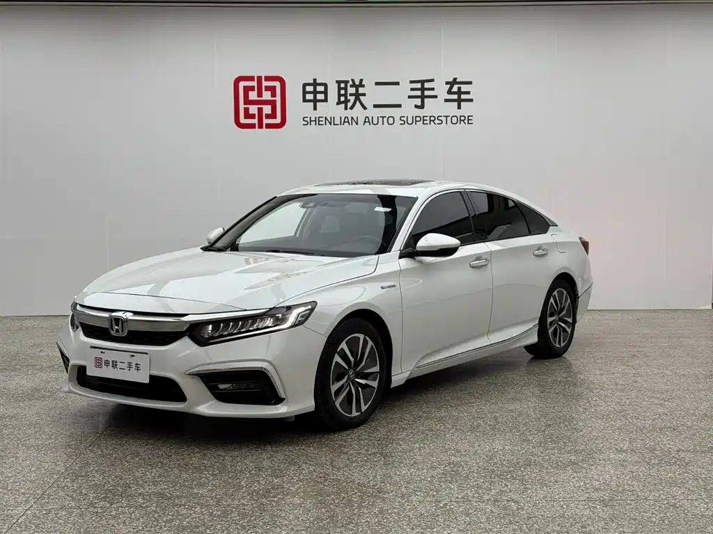 Honda Inspire 2021 — фото 1