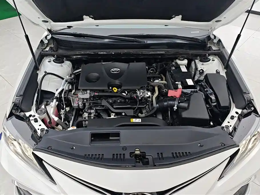 Toyota Camry 2022 — фото 10