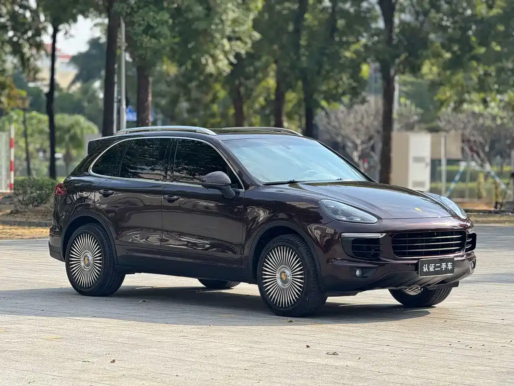 Porsche Cayenne 2015 — фото 3