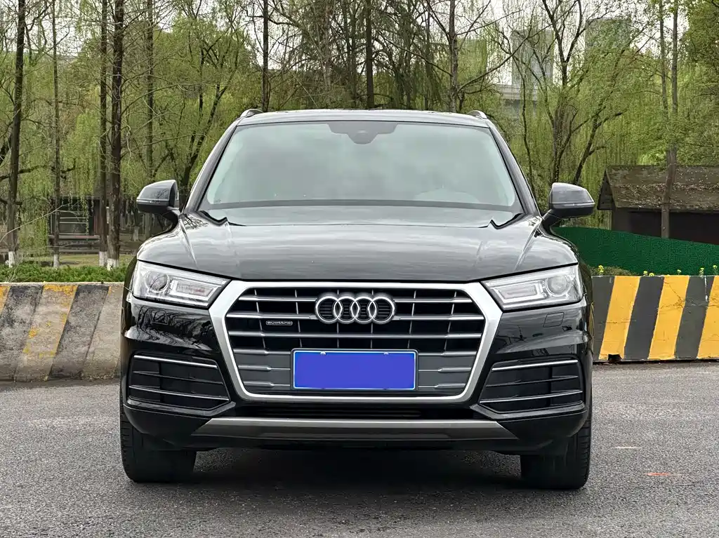 Audi Q5L 2021 — фото 2