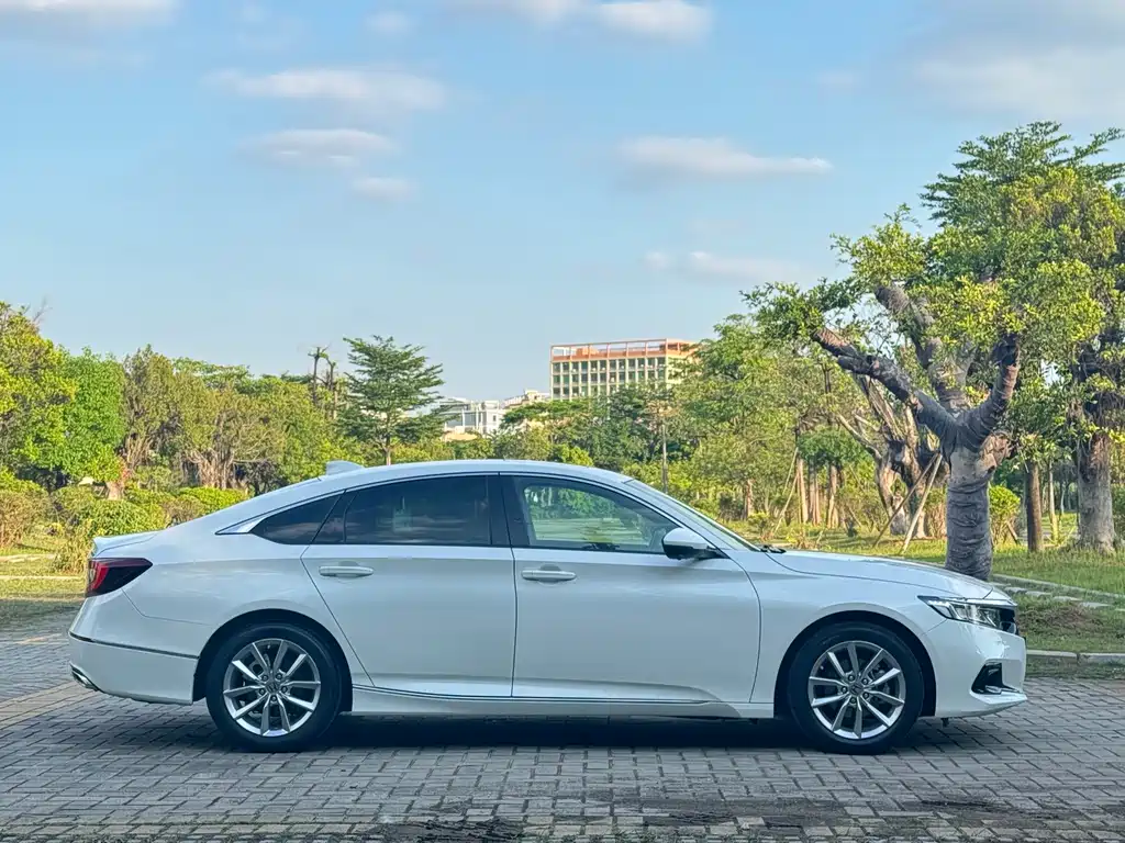 Honda Accord 2021 — фото 18