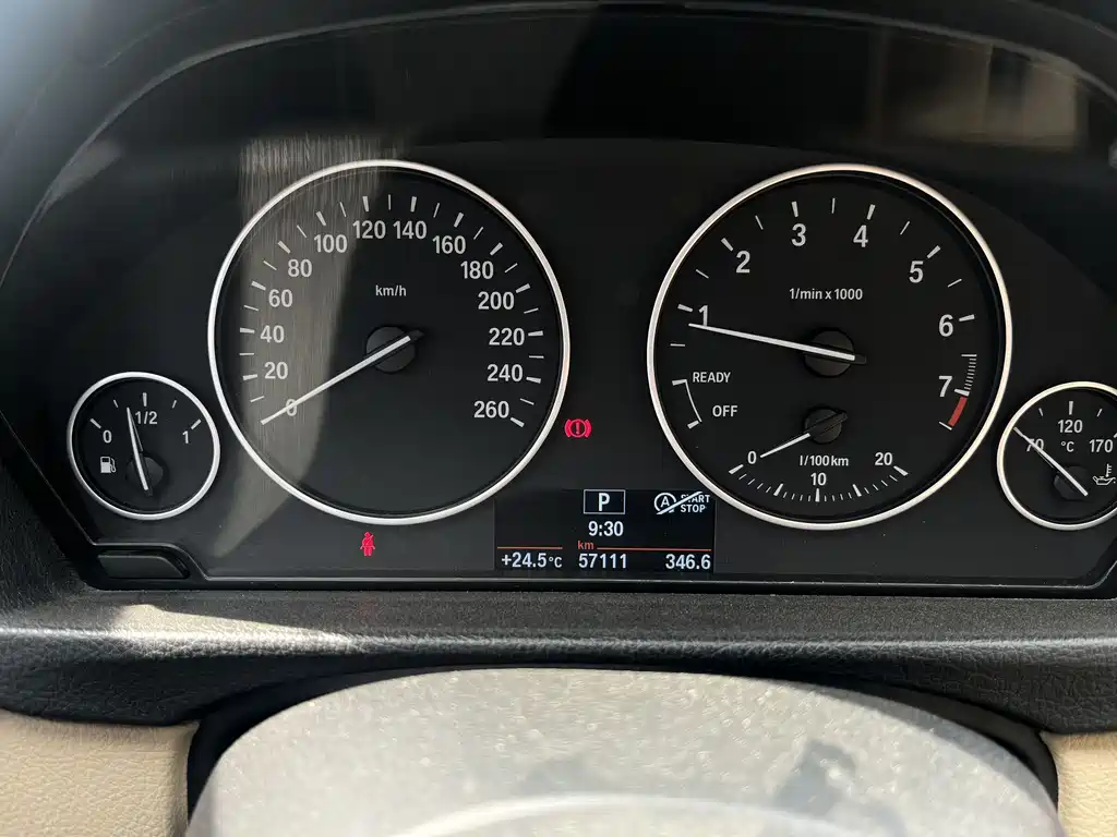 BMW 3 Series 2015 — фото 11