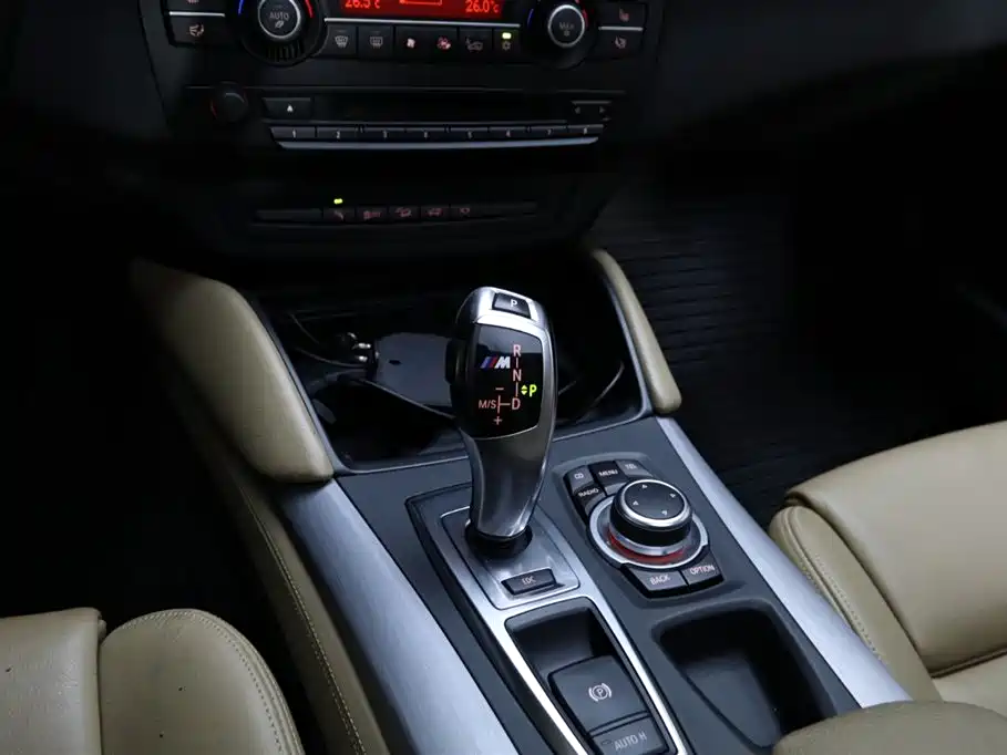 BMW X5 M 2012 — фото 8