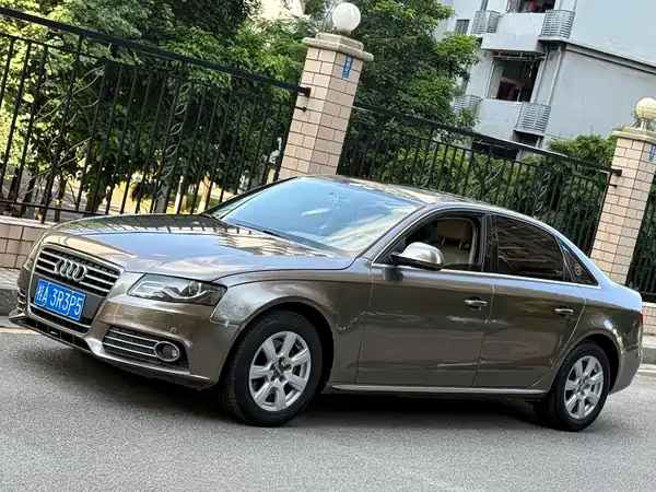 Audi A4L 2011