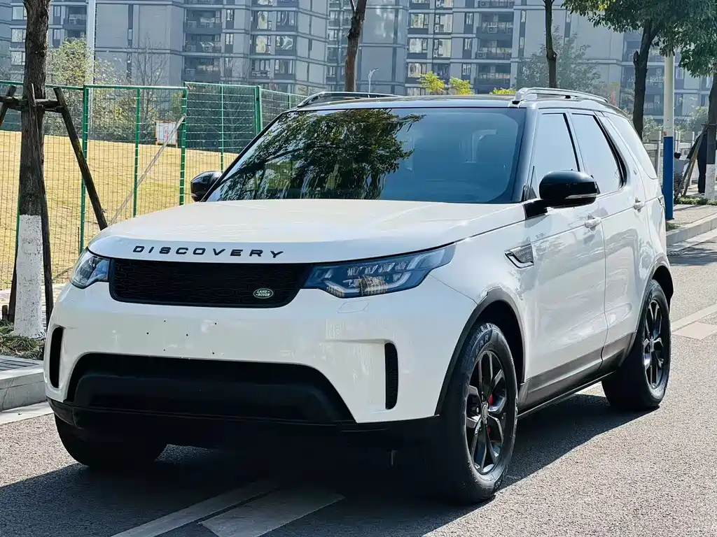 Land Rover Discovery 2019 — фото 1
