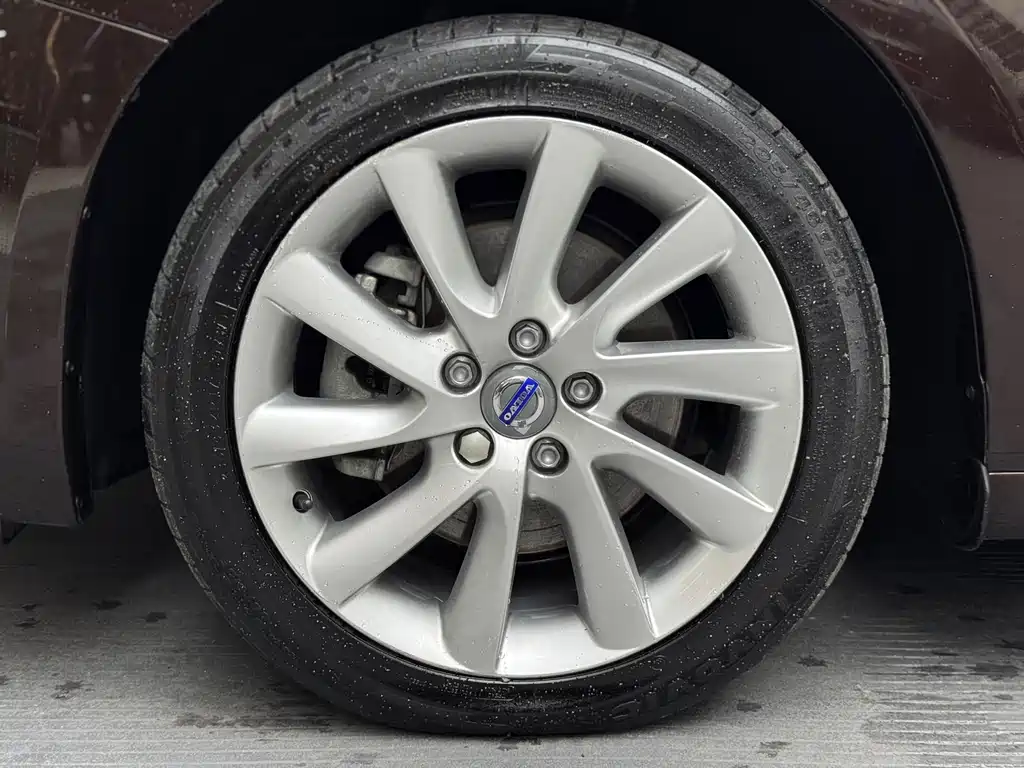 Volvo S60 2017 — фото 17