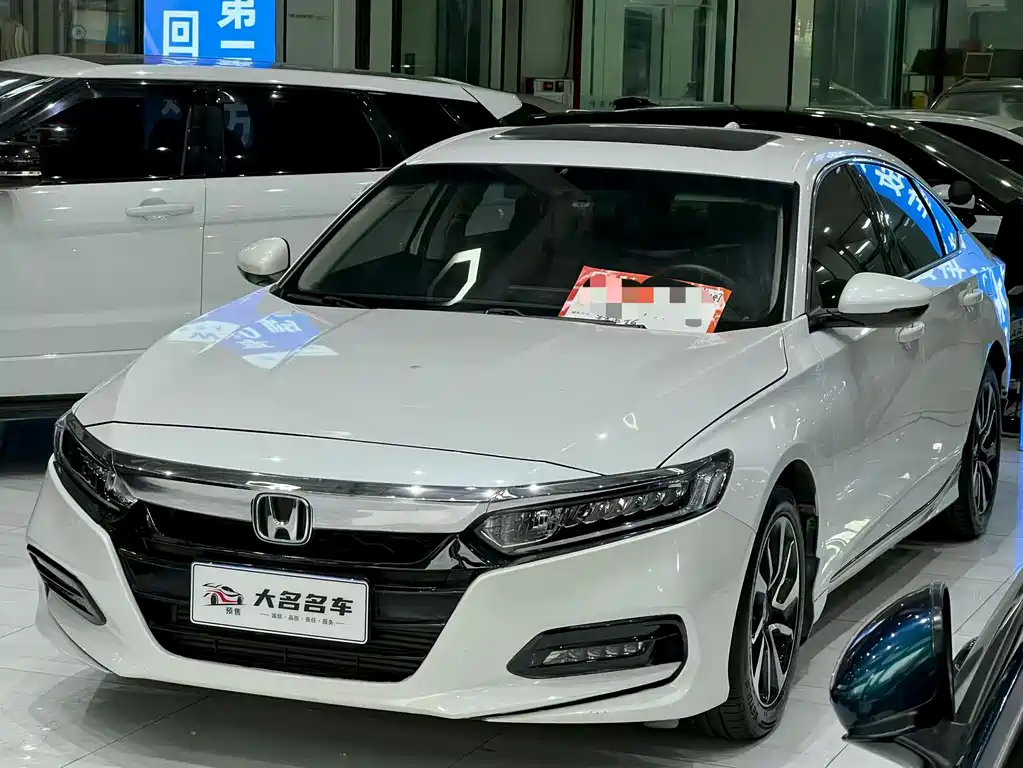 Honda Accord 2019 — фото 1