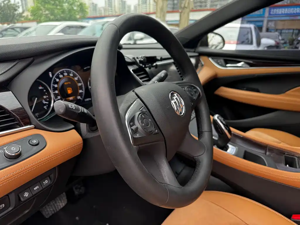 Buick LaCrosse 2017 — фото 12