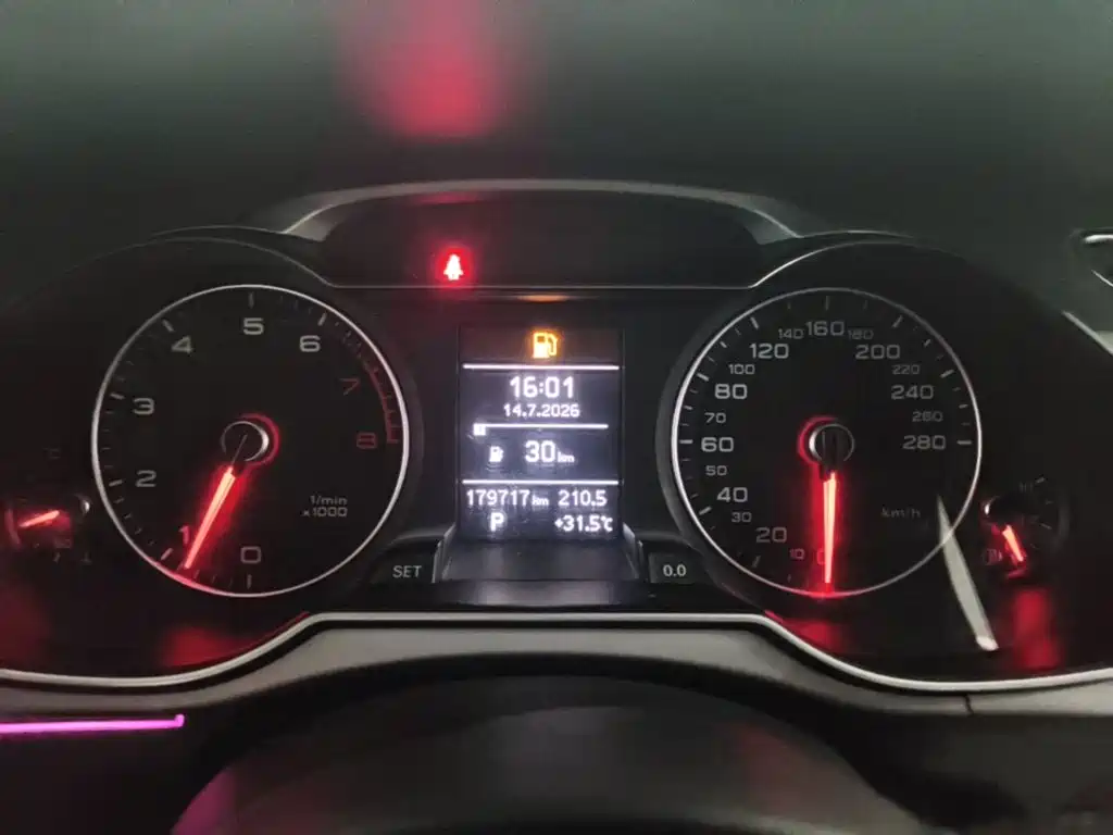 Audi A4L 2015 — фото 12