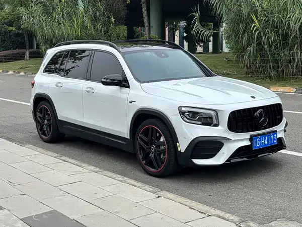 Mercedes-Benz GLB AMG 2023