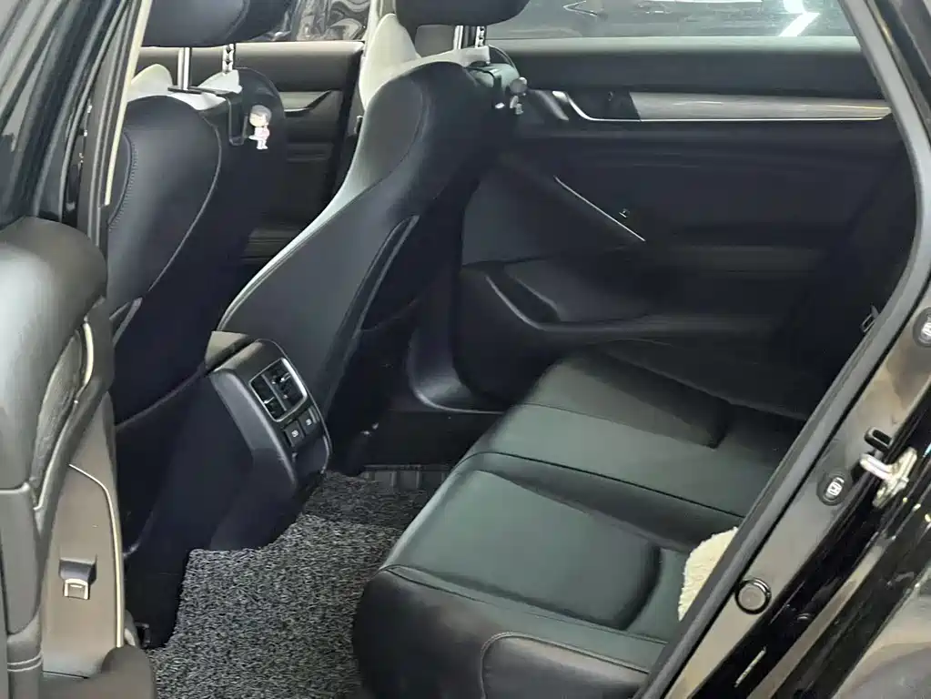 Honda Accord 2022 — фото 11