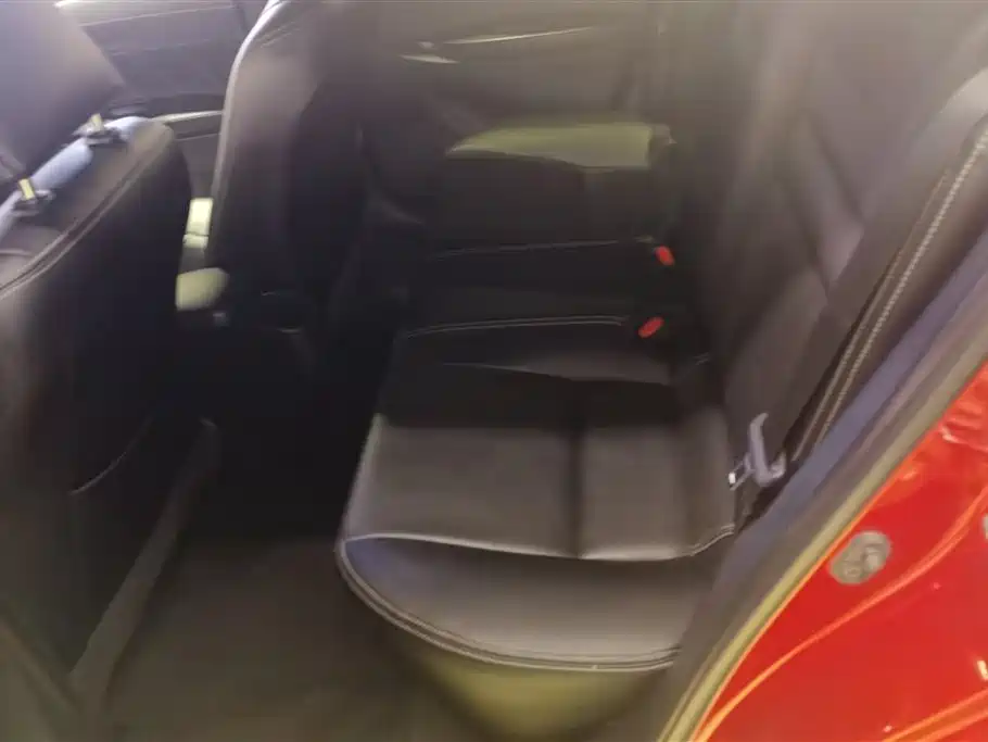 Toyota Yaris L 2019 — фото 11