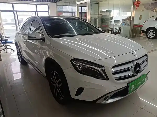 Mercedes-Benz GLA 2016