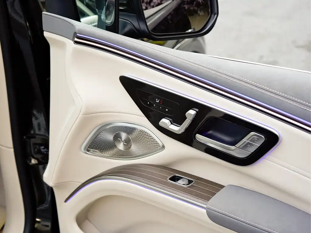 Mercedes-Benz EQS SUV 2026 — фото 14