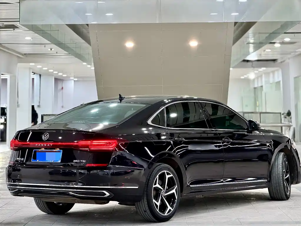 Volkswagen Passat 2023 — фото 10