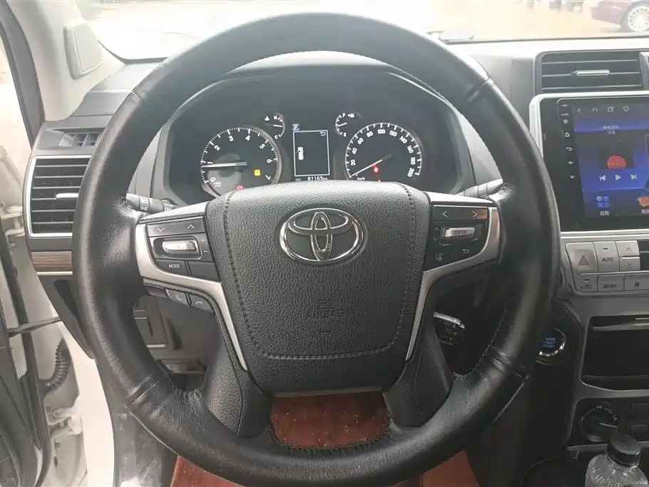 Toyota Prado 2019 — фото 15