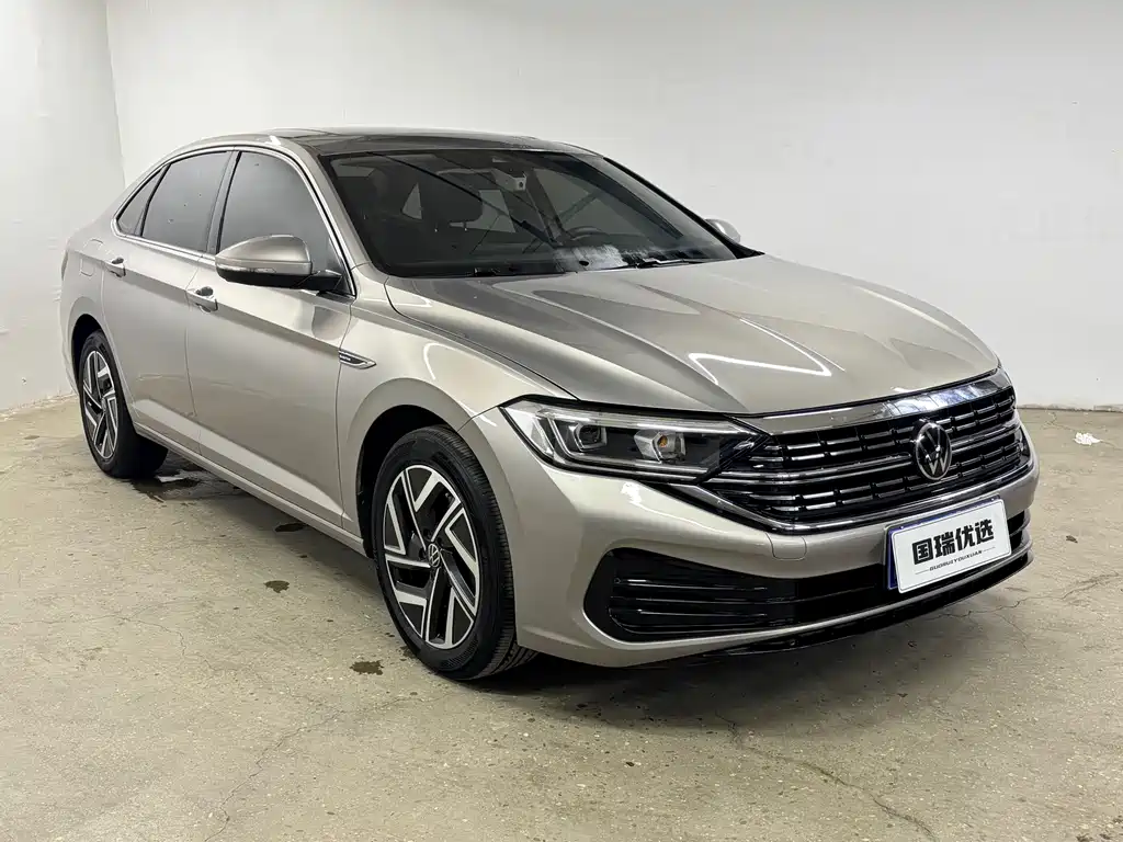 Volkswagen Sagitar 2022