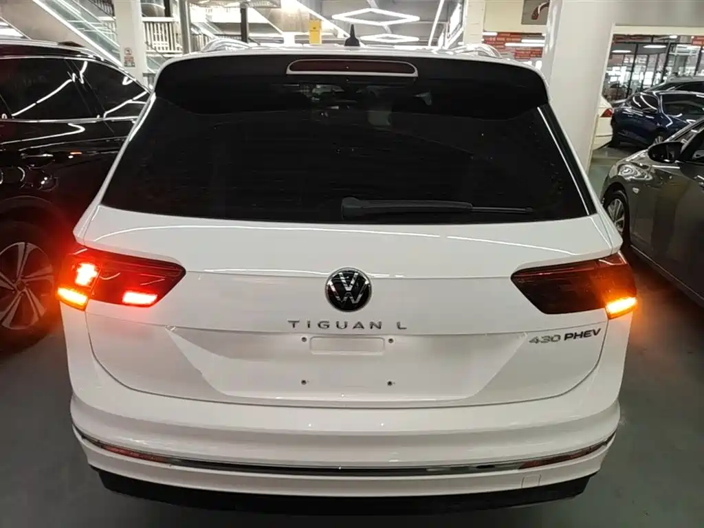 Volkswagen Tiguan L PHEV 2021 — фото 6