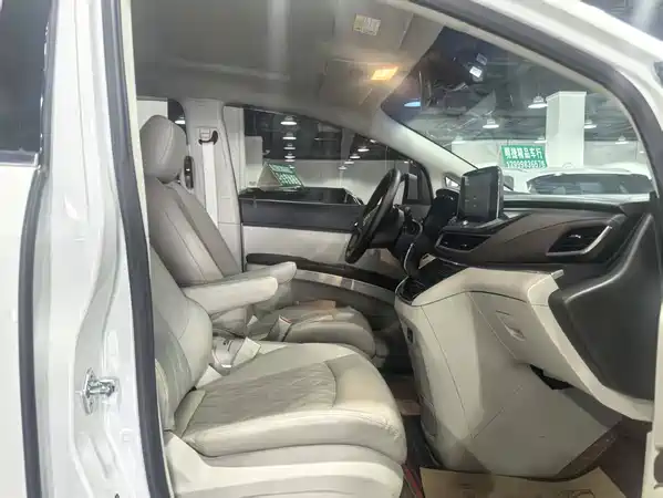 Buick GL8 2022
