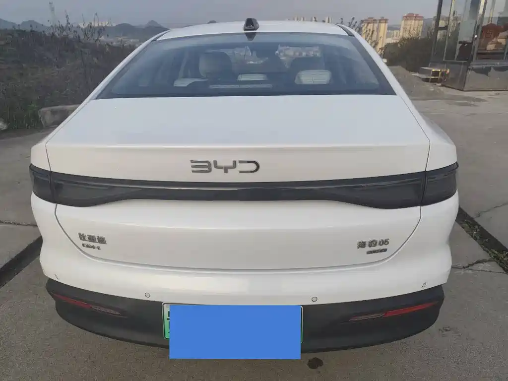 BYD Seal 05 DM-i 2025 — фото 13